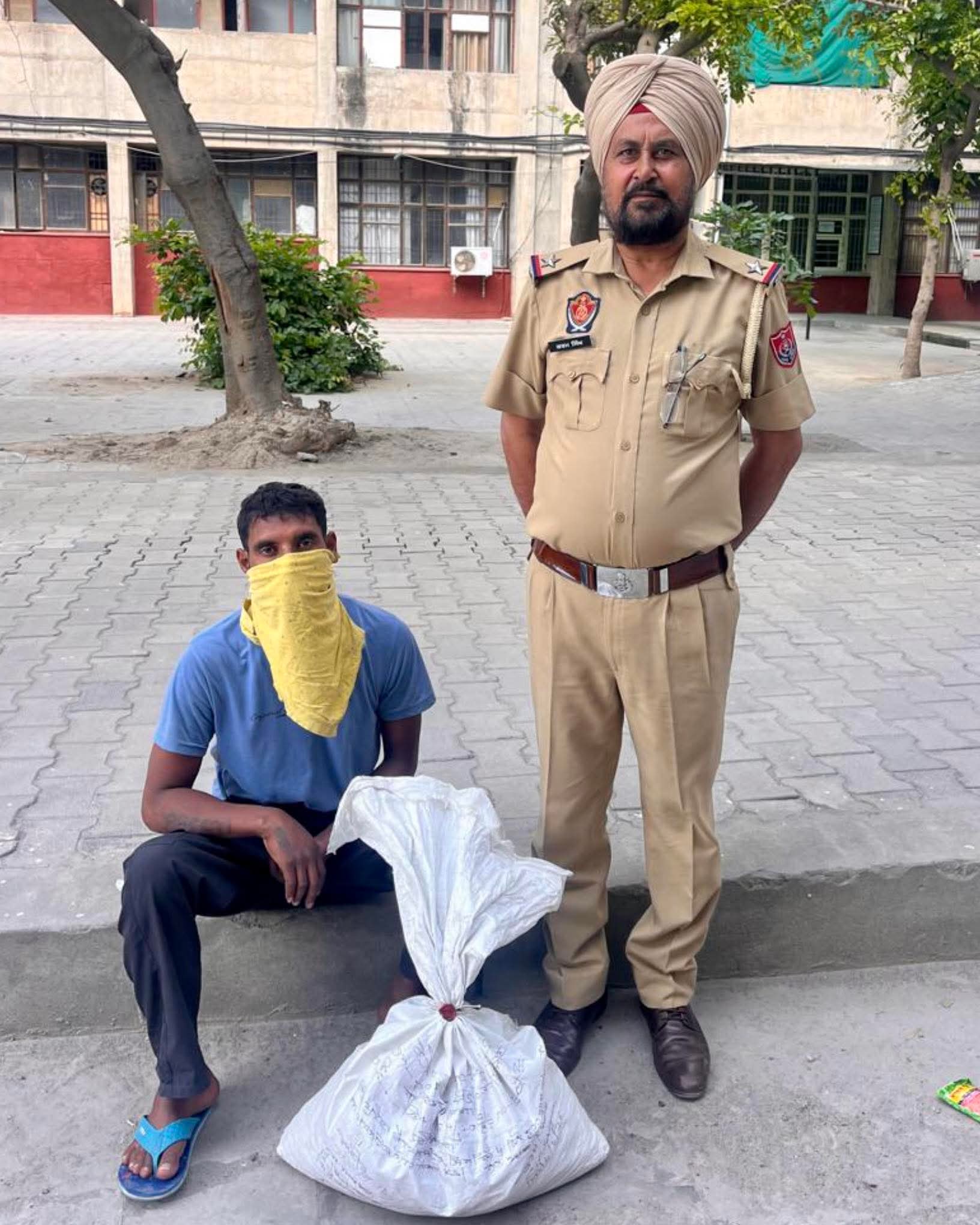 ਸੰਗਰੂਰ ਪੁਲਿਸ ਨੇ 4 ਕਿੱਲੋ 500 ਗ੍ਰਾਮ ਗਾਂਜੇ ਨਾਲ ਇਕ ਨਸ਼ਾ ਤਸਕਰ ਨੂੰ ਕੀਤਾ ਕਾਬੂ